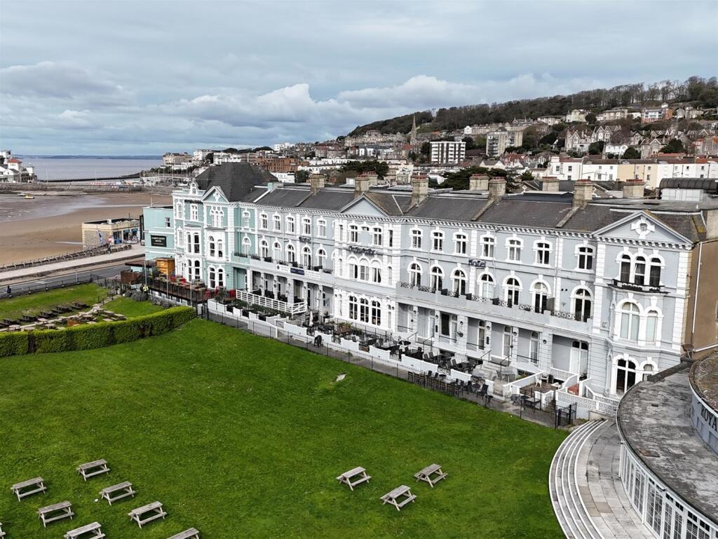 The Royal Grosvenor Hotel