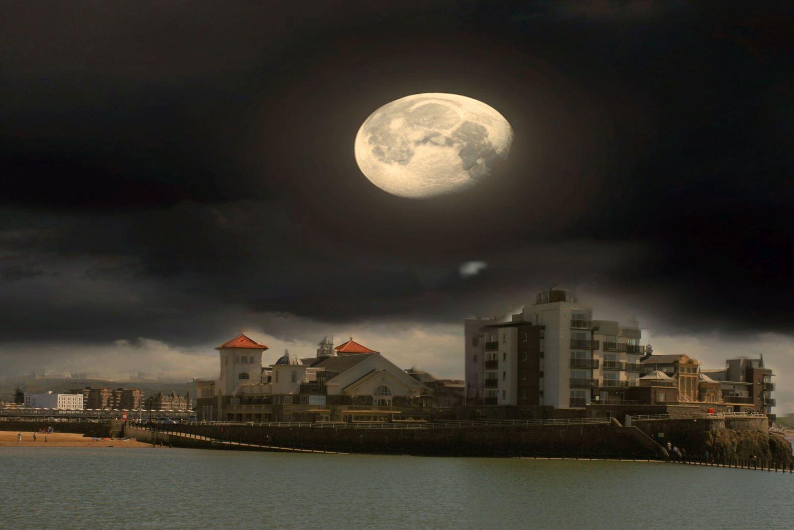New Ghost Walk Uncovers Chilling Tales of Weston-super-Mare