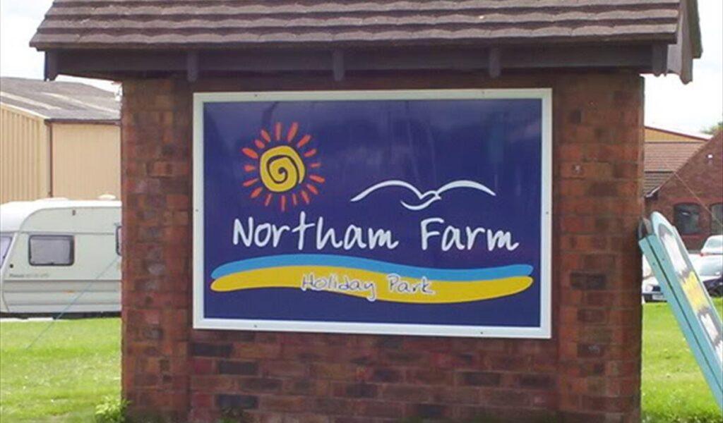 Northam Farm Holiday Park sign