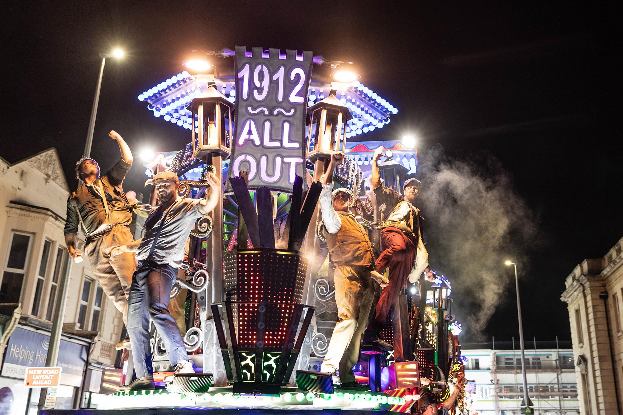 winter weekend in weston-super-mare: Carnival, fireworks & christmas lights