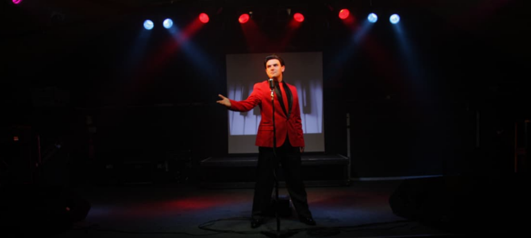 Stephen James as Frankie Valli